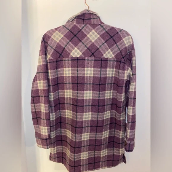 Shacket - Picture 2 of 3